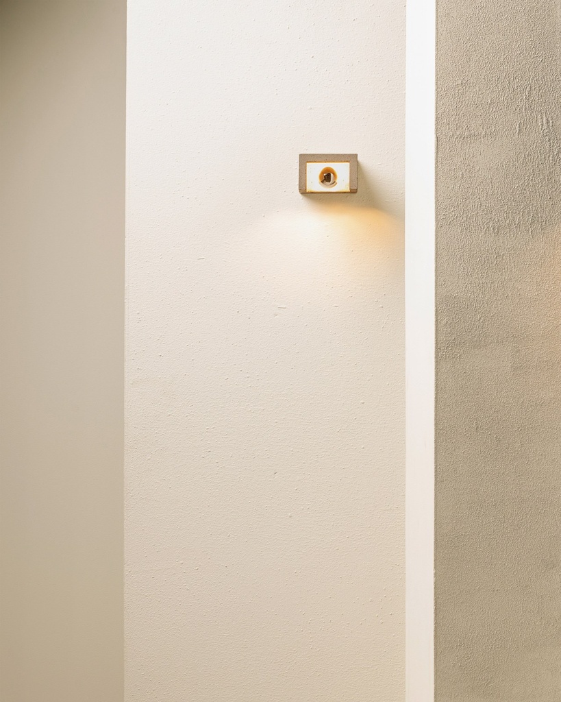 Wall lamp °2 concrete primary shape 2