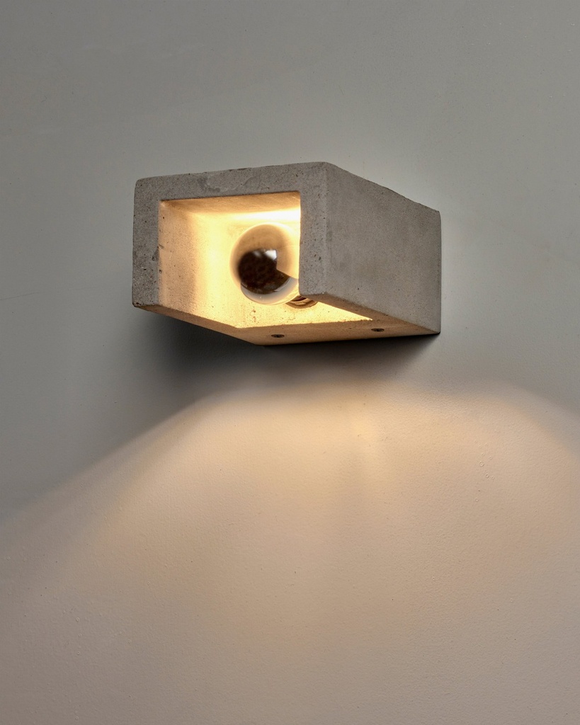 Wall lamp °2 concrete primary shape 4