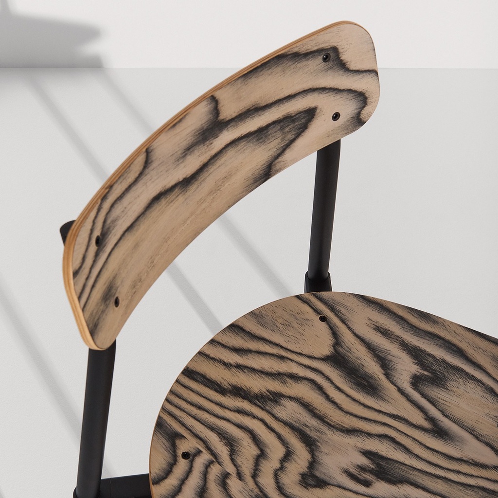 Chaise Fromme Bois – multiplis de hêtre — ambiance 5