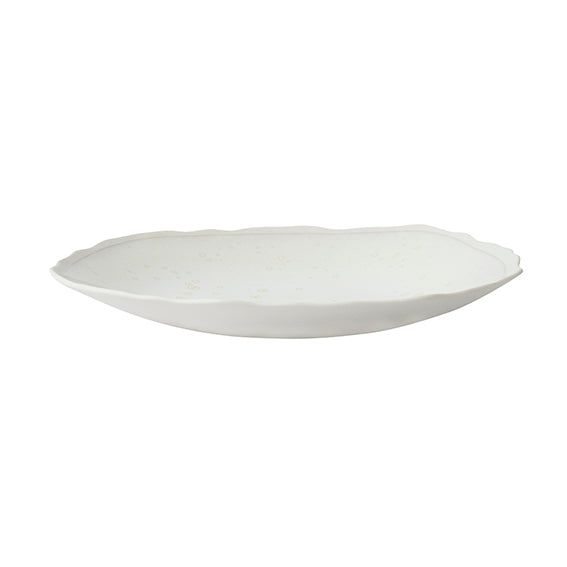 Assiette L plume nacre 26x23,5 — ambiance