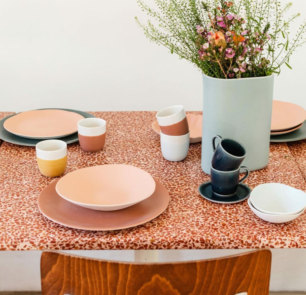 Assiette L jardin de maguelone D26,5 — ambiance
