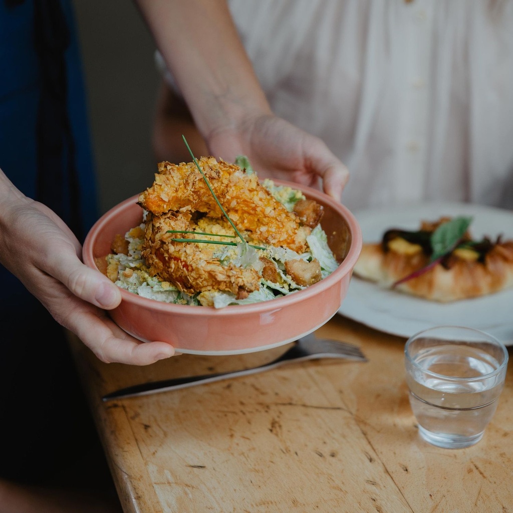 Assiette creuse cantine D19,5 — ambiance