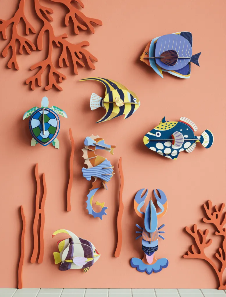 seacreatures-sea-turtle-angelfish-mini-lobster-marine-angelfish-butterflyfish-clown-triggerfish-blue-ringlet-sehorsewebsite-overview-portrait-1753281015.webp