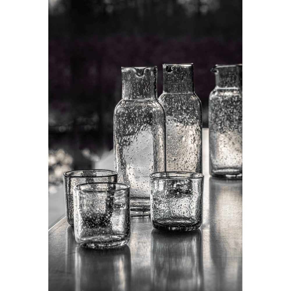 Vico - carafe en verre - d.8.5 x h.24.5 cm - vert pâle — photo 2