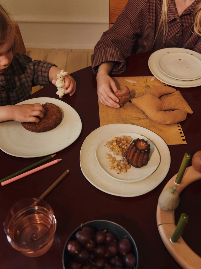 Assiette Flow – grande – blanc cassé moucheté — vue 3