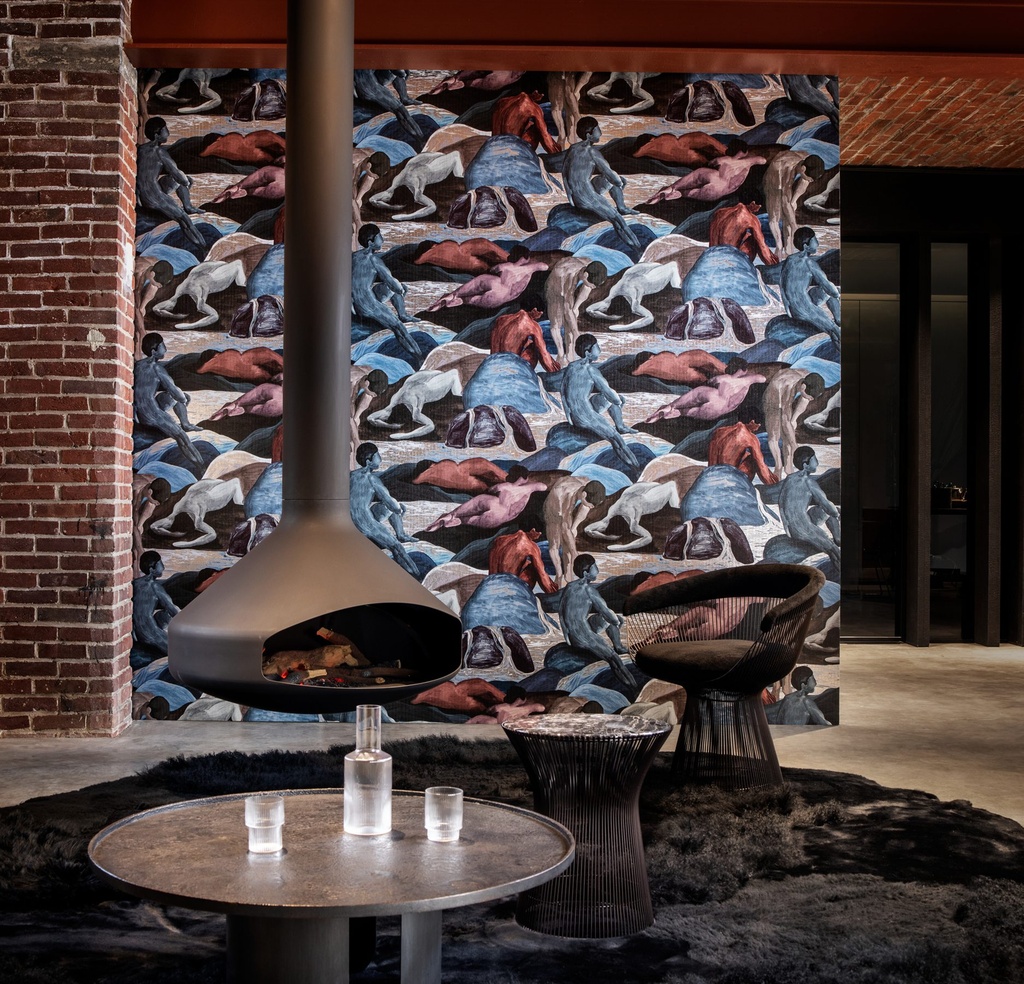 Ambiance – Saturnia – Platinum