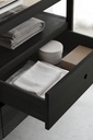 51240_Spindle_dresser_varnished_oak_black_4_drawers_det02_HQ