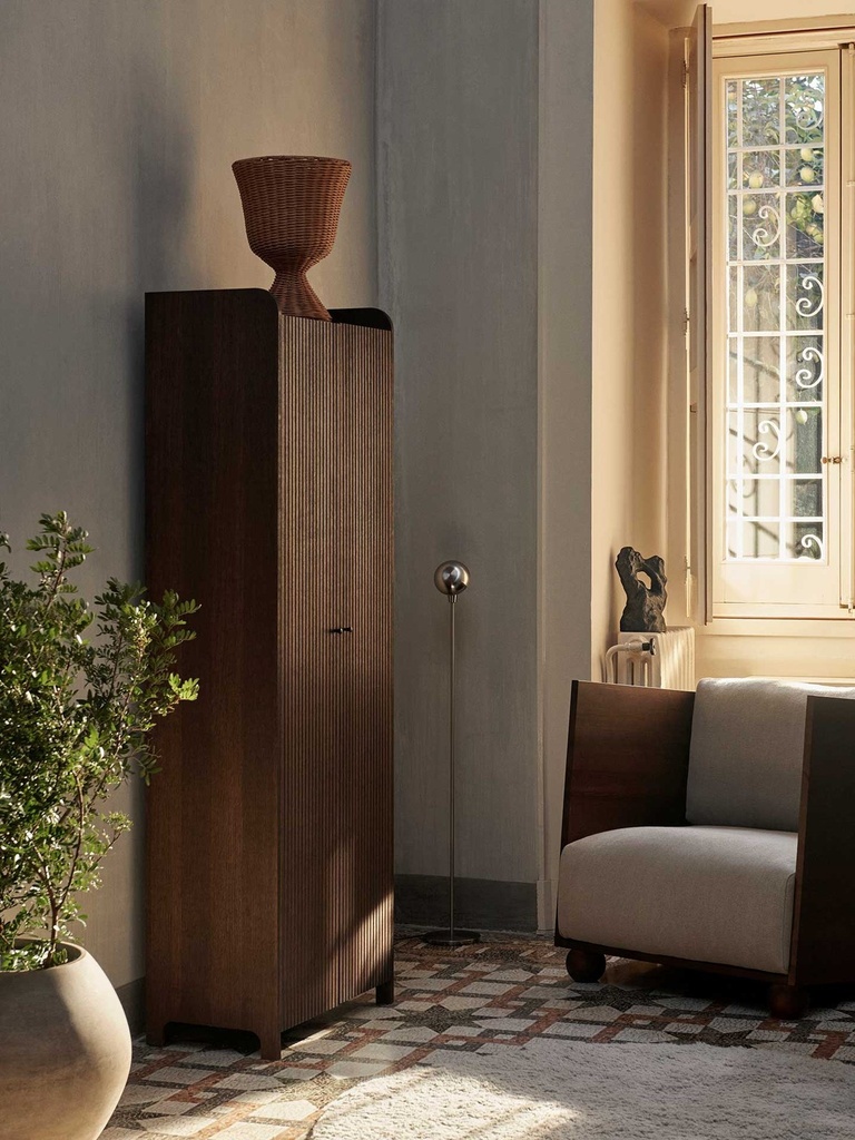Armoire Sill – haute — chêne teinté foncé — vue 2