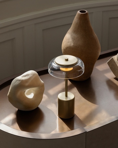 Lampe nomade Blossi Mini — or nordique / verre clair — vue 2