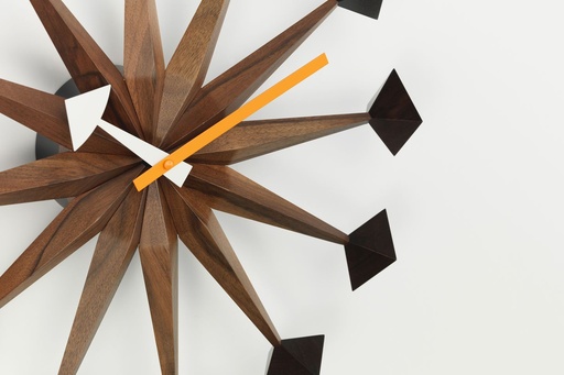 Horloge murale Polygon Clock — ambiance 1
