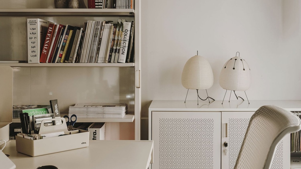 Lampe à poser Akari 1AD — ambiance 3