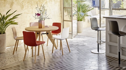 Tabouret haut HAL RE Barstool — ambiance 1