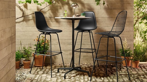 Tabouret haut Wire Stool High — ambiance 1
