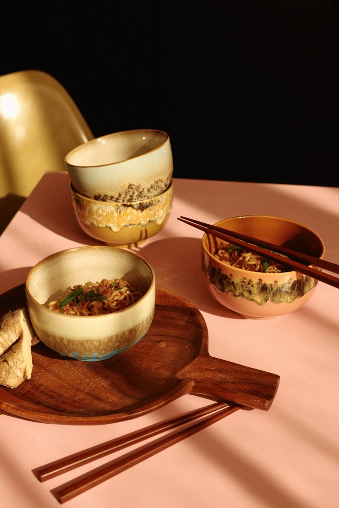 70s ceramics: noodle bowl, shell 2