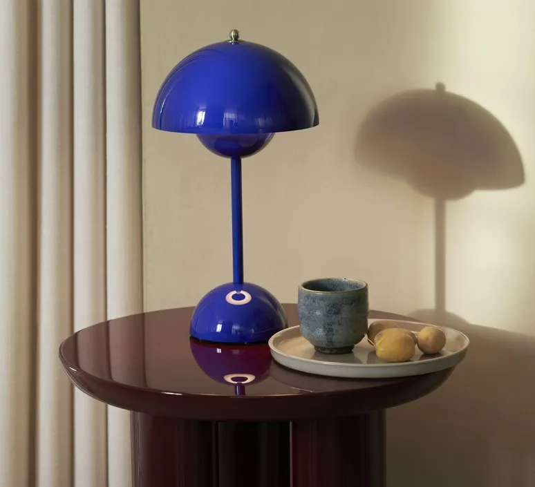 [133093A178] Lampe de table flowerpot vp9 - cobalt blue