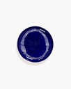 Assiette plate m - lapis lazuli swirl-stripes blanc - feast by ottolenghi