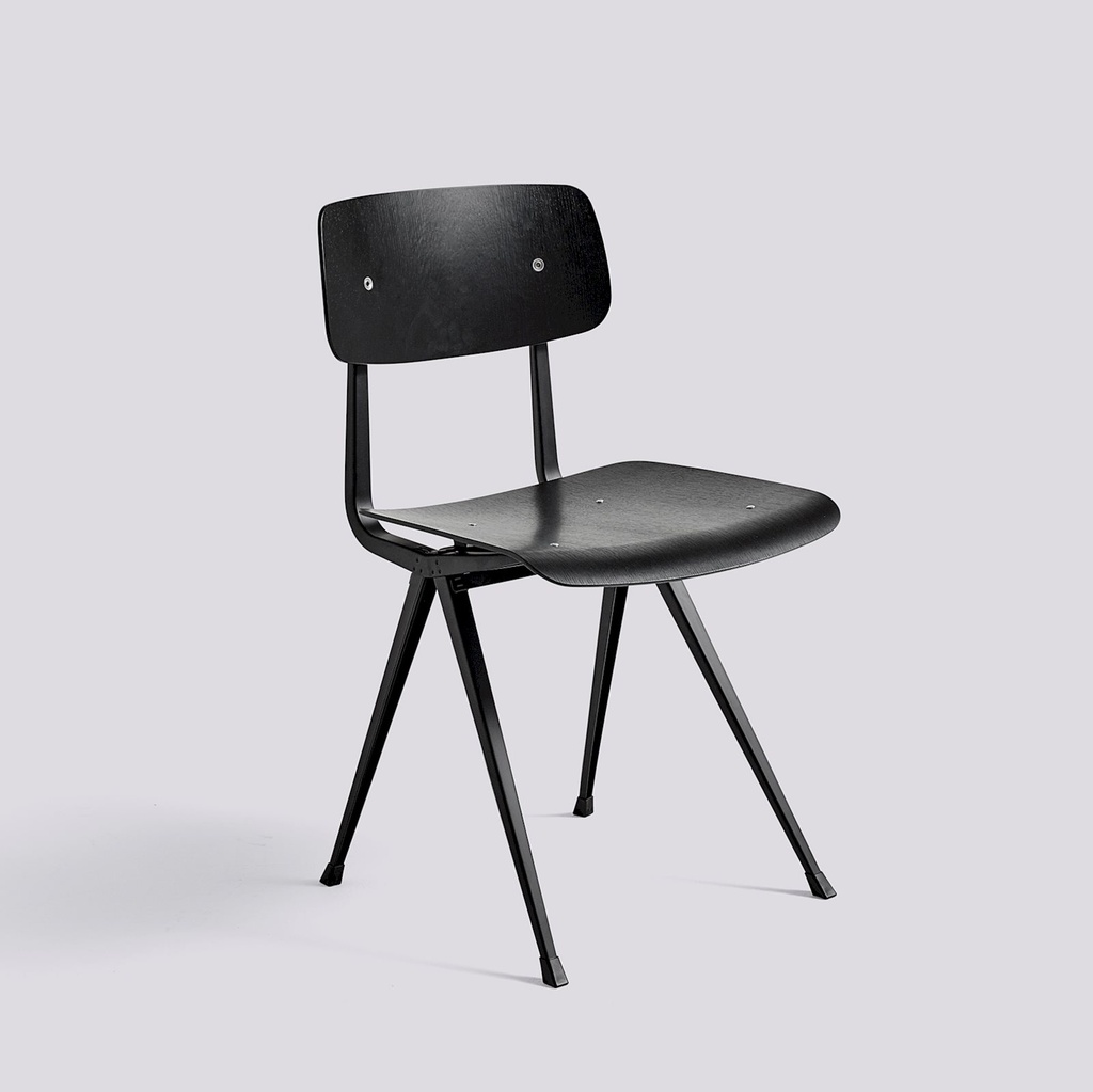 Chaise result - assise en chêne noire / réédition de 1958