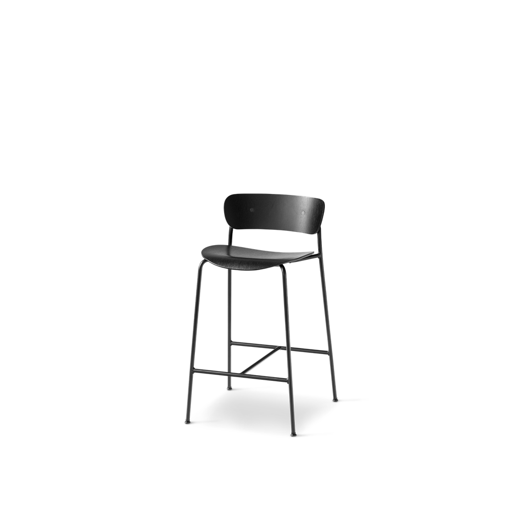 Chaise de comptoir Pavilion AV7 – chêne laqué noir – h. 85 cm