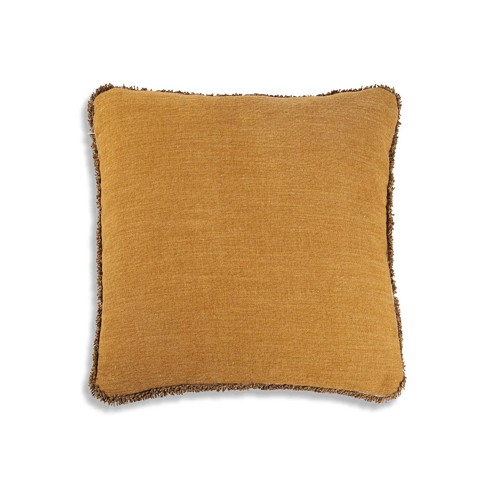 [022377-1712-T-500] Coussin Le Magicien Tom Madagascar 50x50