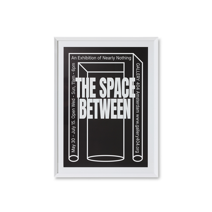 Affiche encadrée Between Space (87×118 cm)