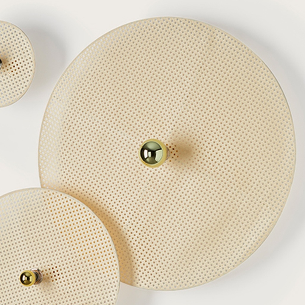 Applique Tan Tan – disque en rotin – laiton brillant