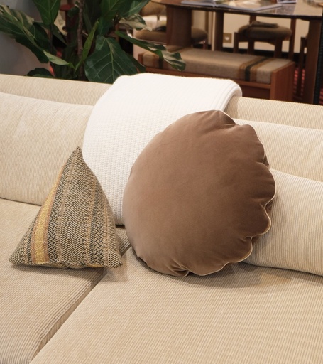 [T26COU00103T047] Coussin Bomboloni velours moka Ø 47
